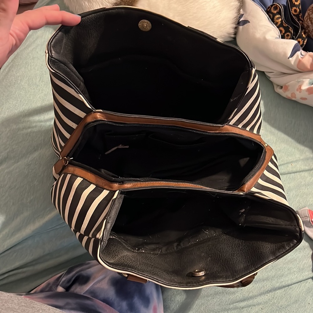 Purse - Picture 2 of 3